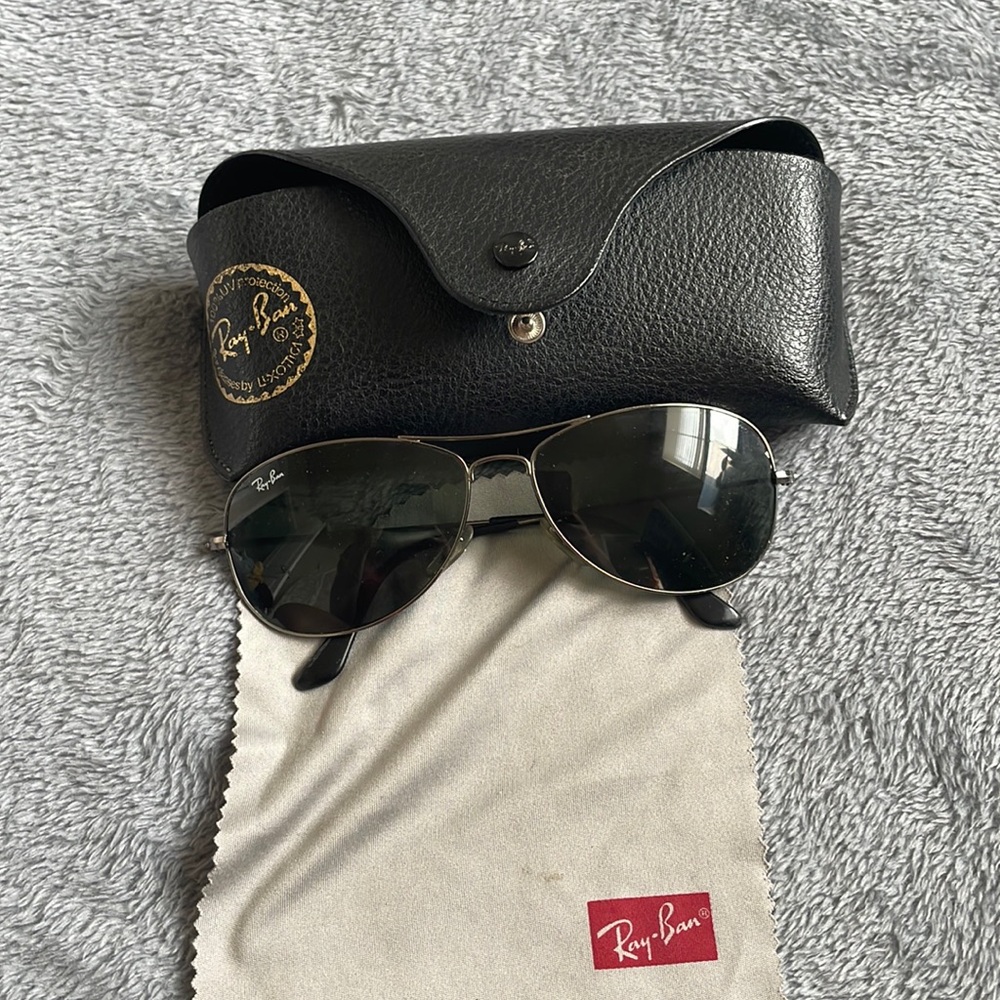 Aviator Ray Ban sun glasses